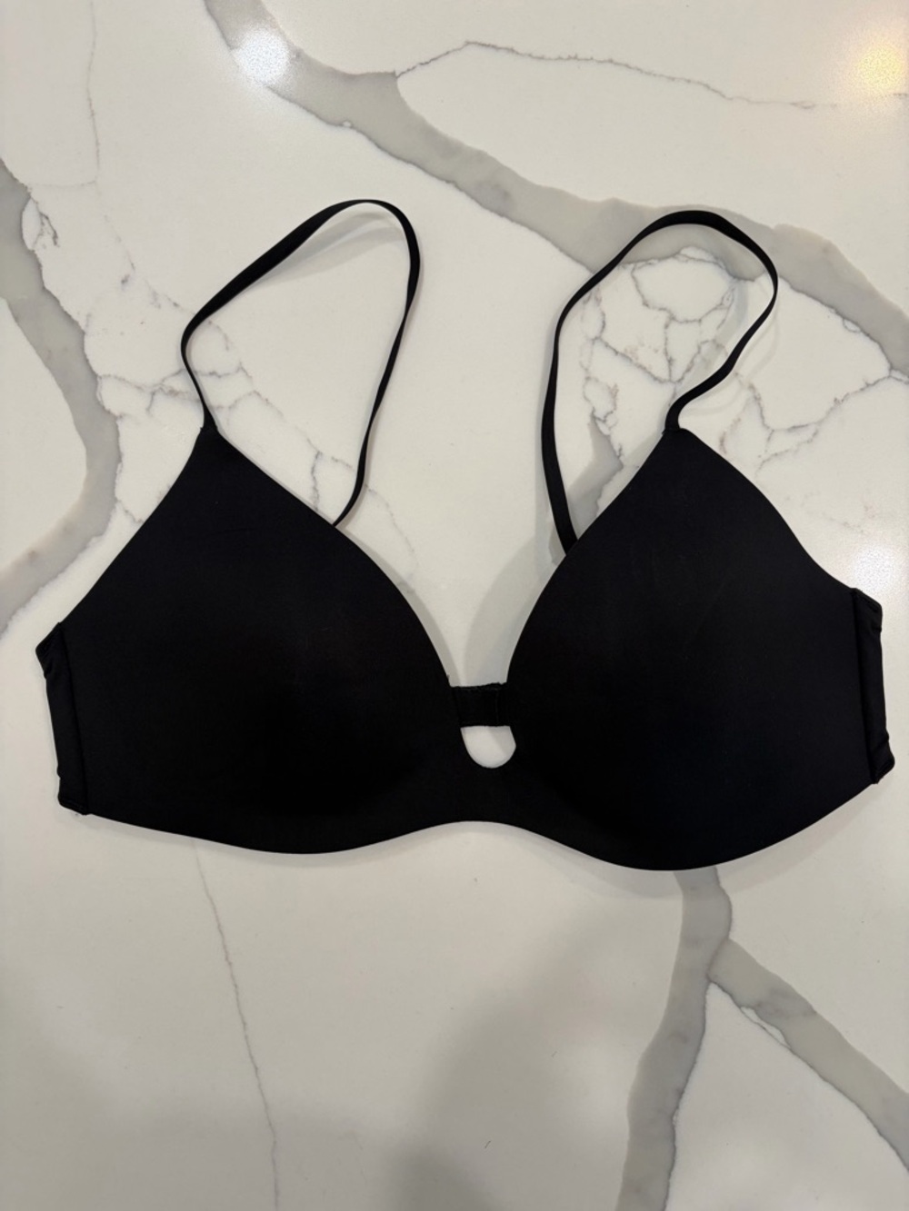 Uniqlo Black AIRism Seamless Moulded Bra